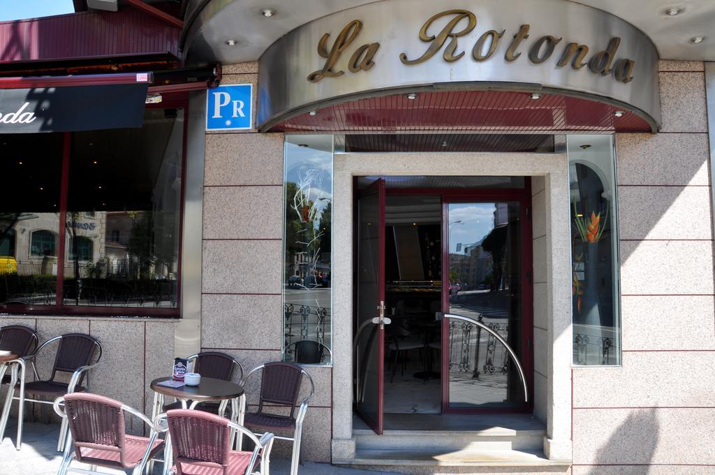 Hostal La Rotonda Ourense Exterior photo