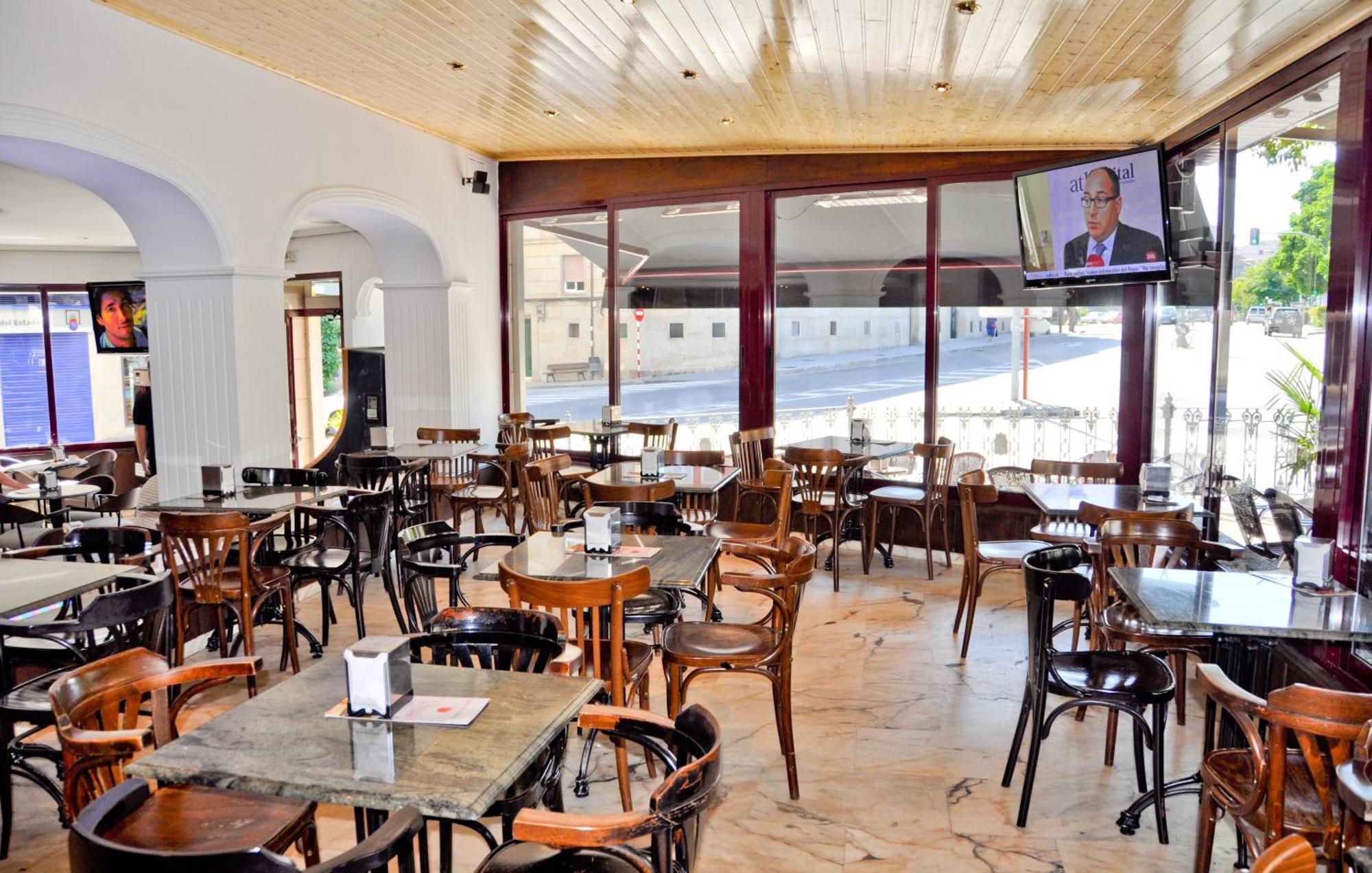 Hostal La Rotonda Ourense Exterior photo