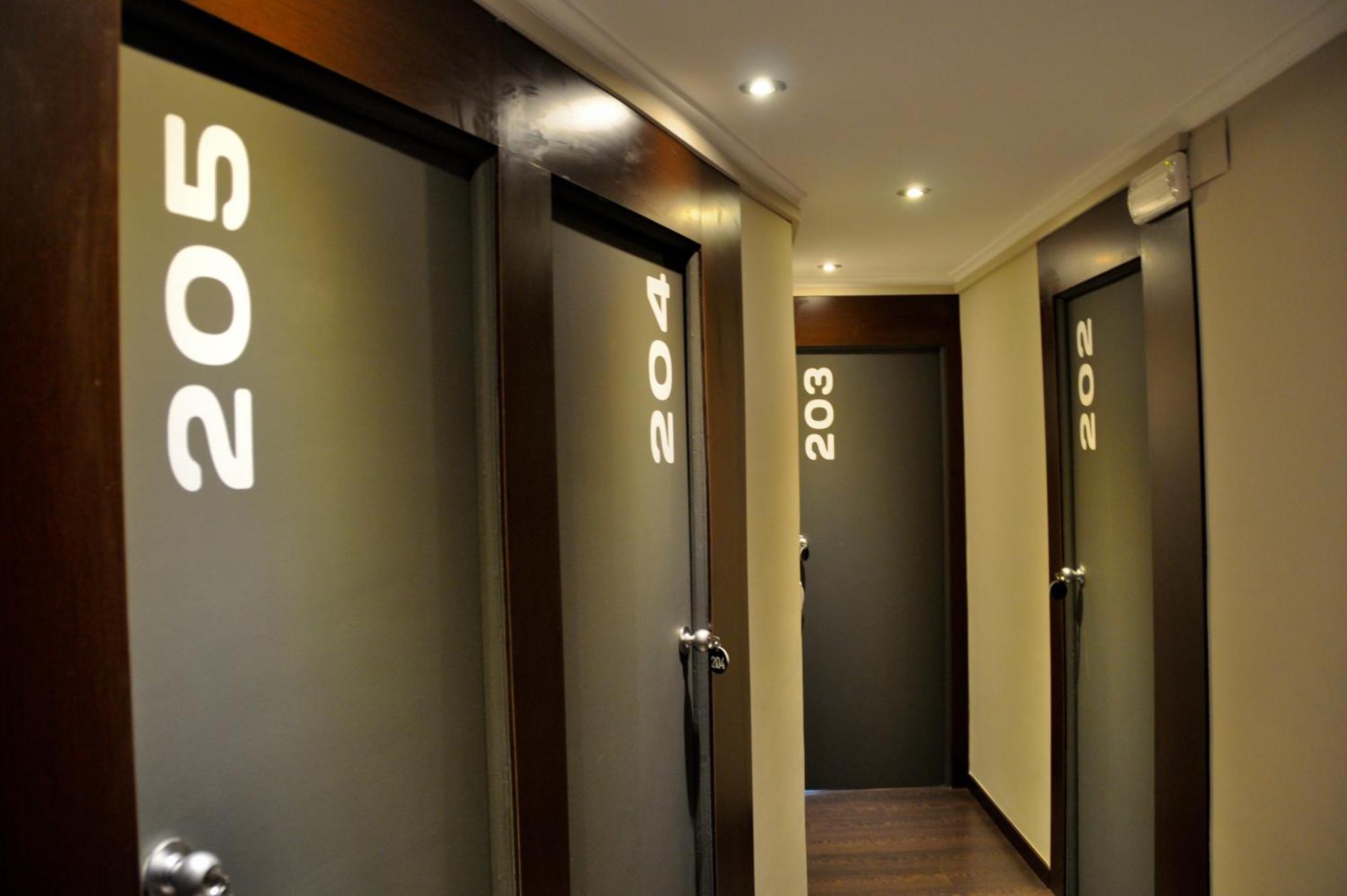 Hostal La Rotonda Ourense Exterior photo