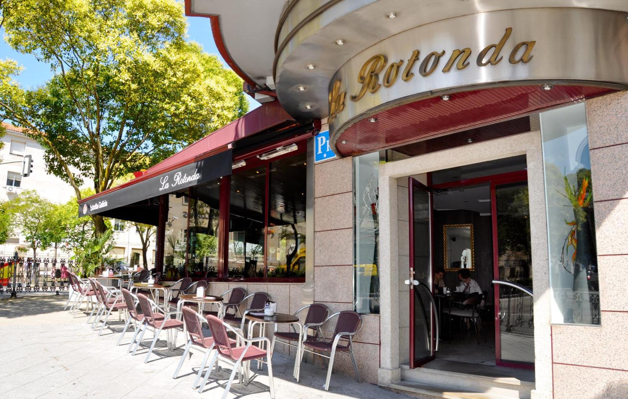 Hostal La Rotonda Ourense Exterior photo